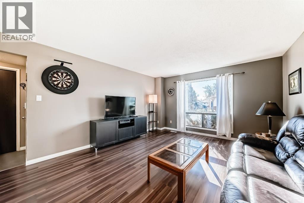 Duplex for Sale in 144 Silvergrove Road NW|Calgary, Alberta T3B4K1 3