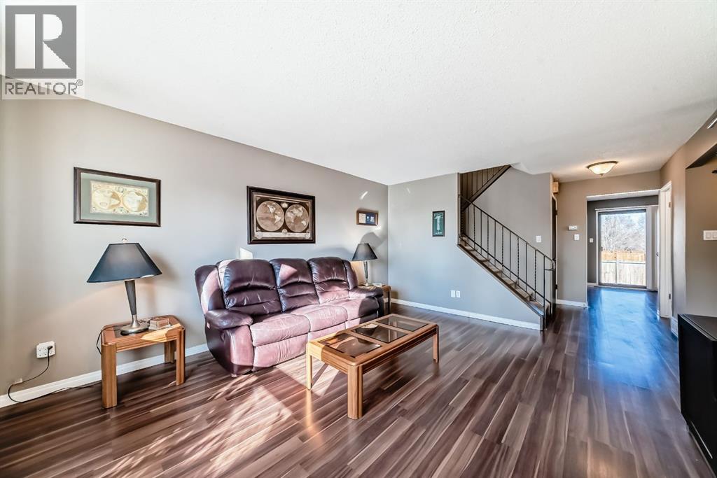 Duplex for Sale in 144 Silvergrove Road NW|Calgary, Alberta T3B4K1 5