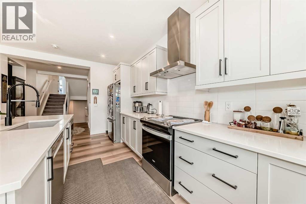 House for Sale in 385 Edith Road NW|Calgary, Alberta T3R1Y9 4