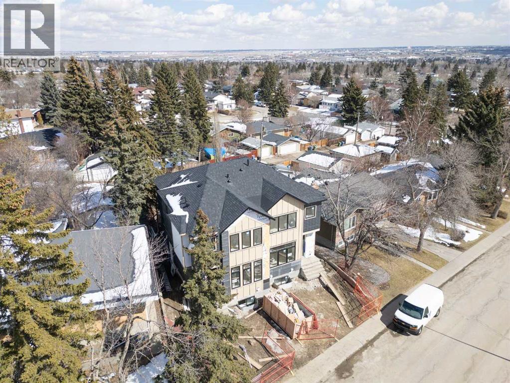 Duplex for Sale in 4722 Nordegg Crescent NW|Calgary, Alberta T2K2M5 5