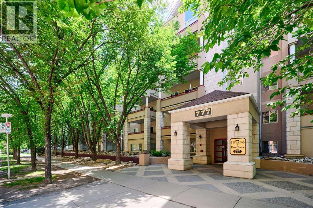 Apartment for Sale in 408, 777 3 Avenue SW|Calgary, Alberta T2P0G8 4
