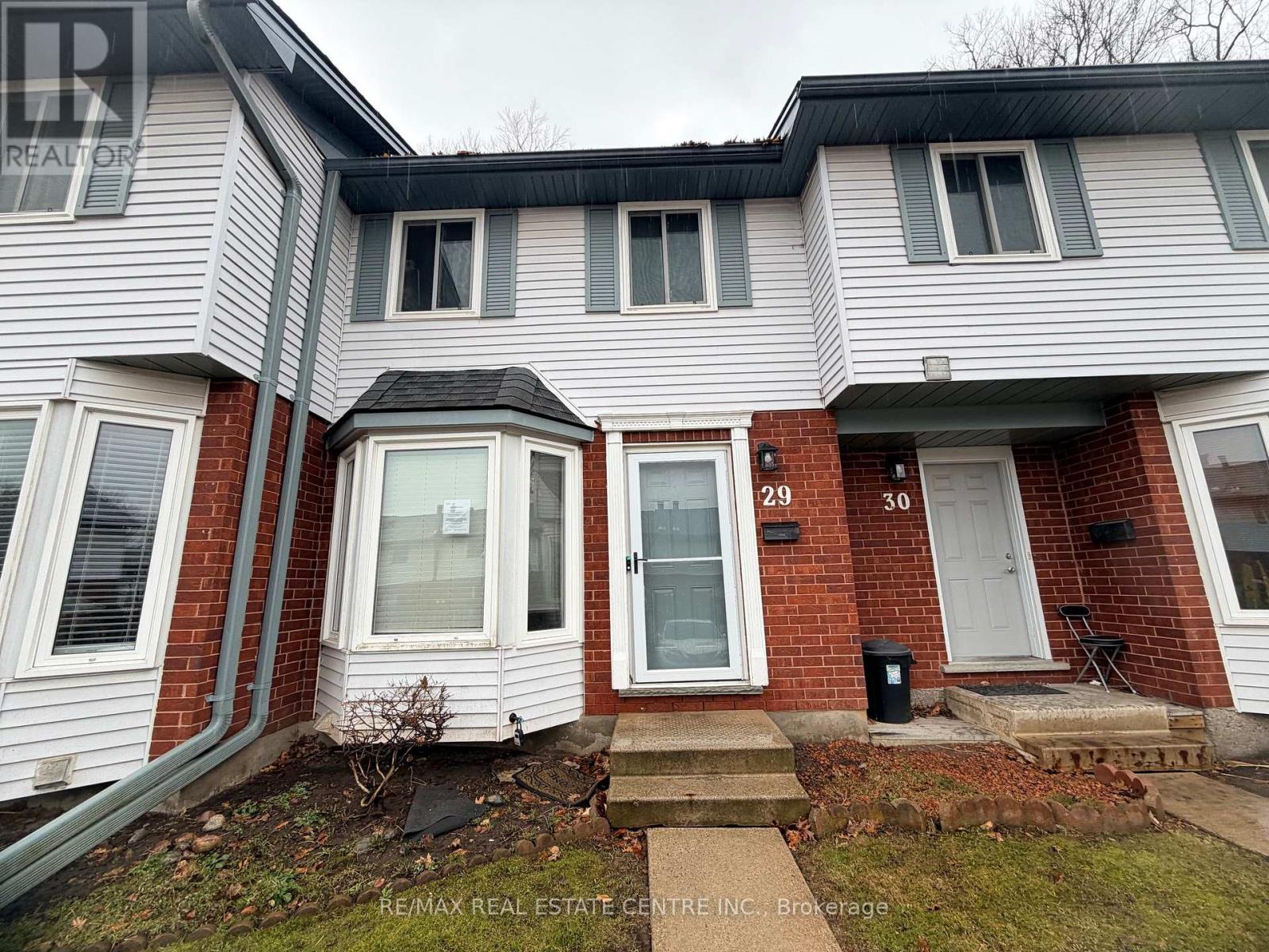 29 - 219 KINGSWOOD DRIVE, Kitchener, Ontario N2E3J5