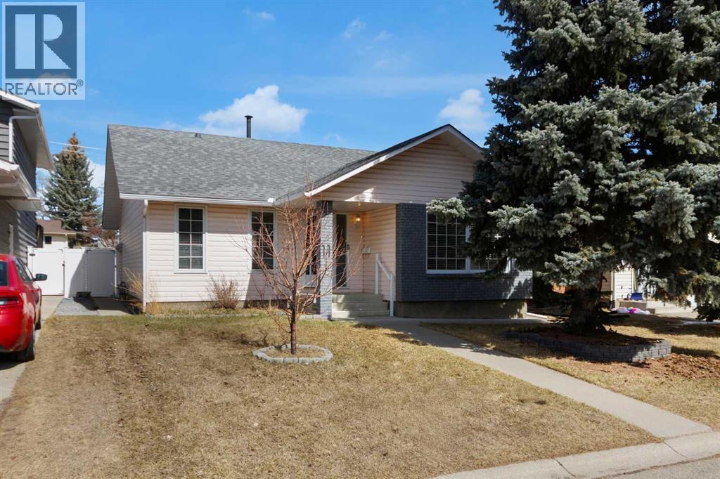 11 Woodfield Crescent SW