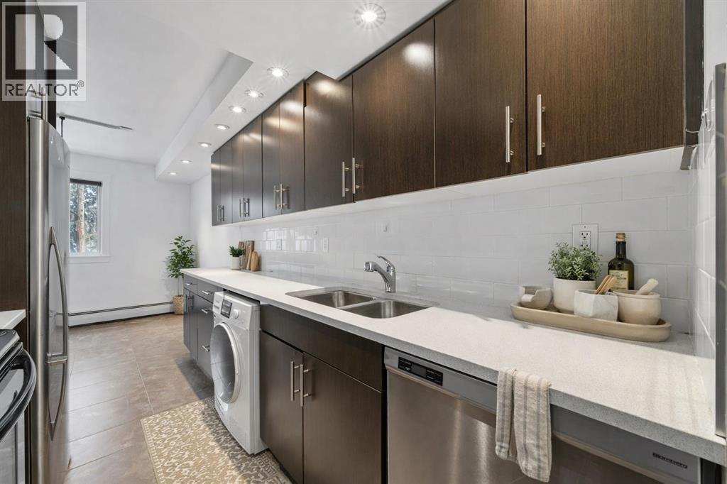 Apartment for Sale in 12, 1230 Cameron Avenue SW|Calgary, Alberta T2T0K9 3