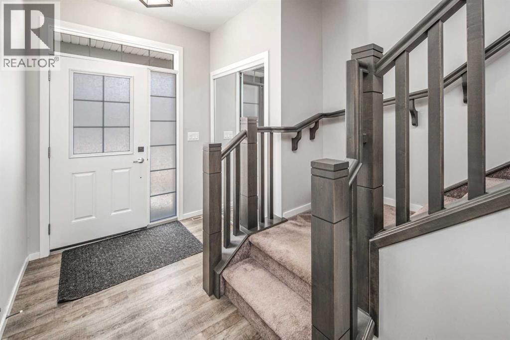 House for Sale in 94 Yorkstone Heath SW|Calgary, Alberta T2X4S3 4