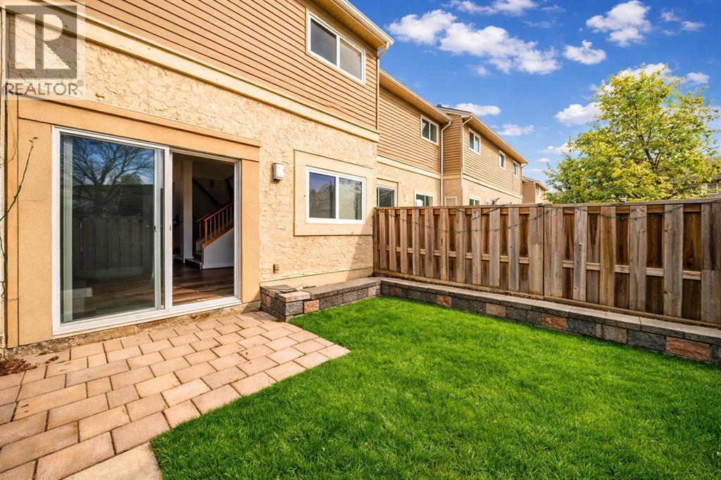 Row / Townhouse for Sale in 41, 5520 1 Avenue SE|Calgary, Alberta T2A5Z7 2