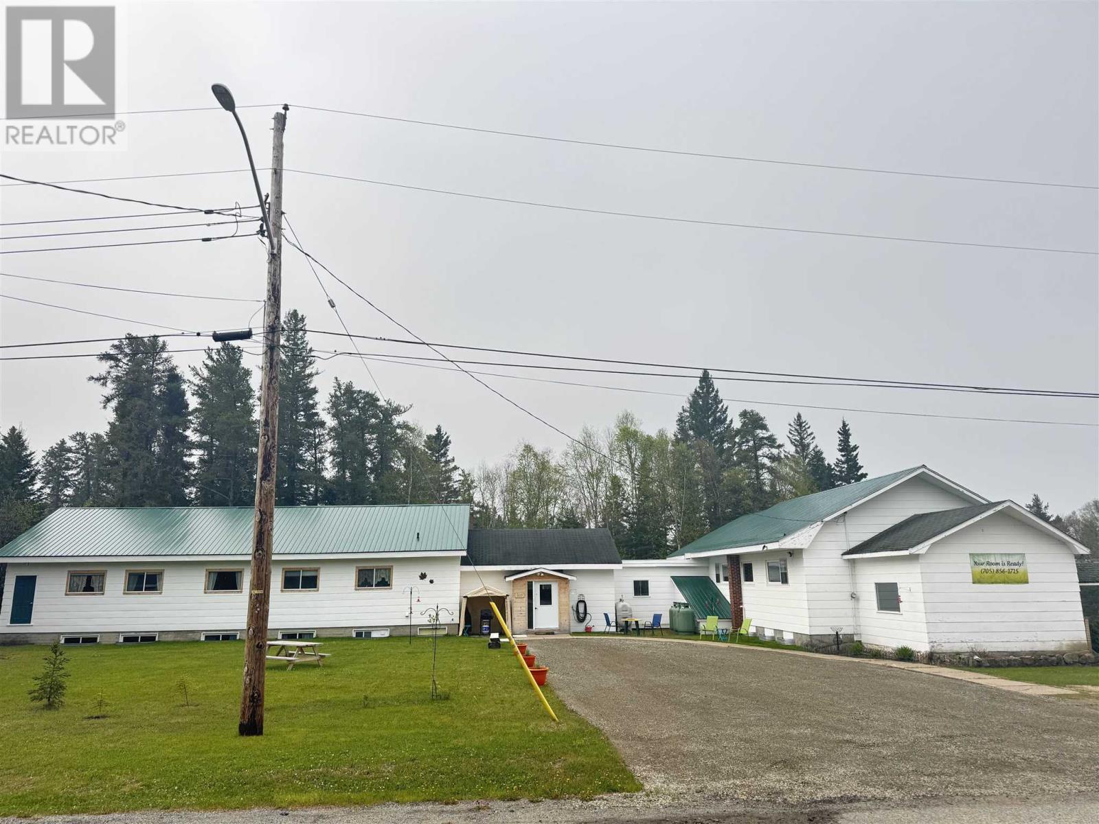 For sale: 323 Hardy AVE, Wawa, Ontario P0S1K0 - SM260678 | REALTOR.ca