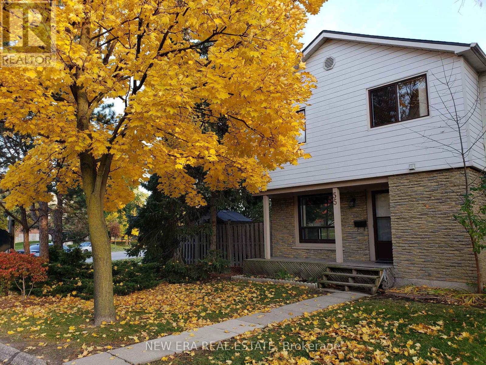 Row / Townhouse for Sale in 55 - 6540 FALCONER DRIVE|Mississauga (Streetsville), Ontario L5N1M1 2