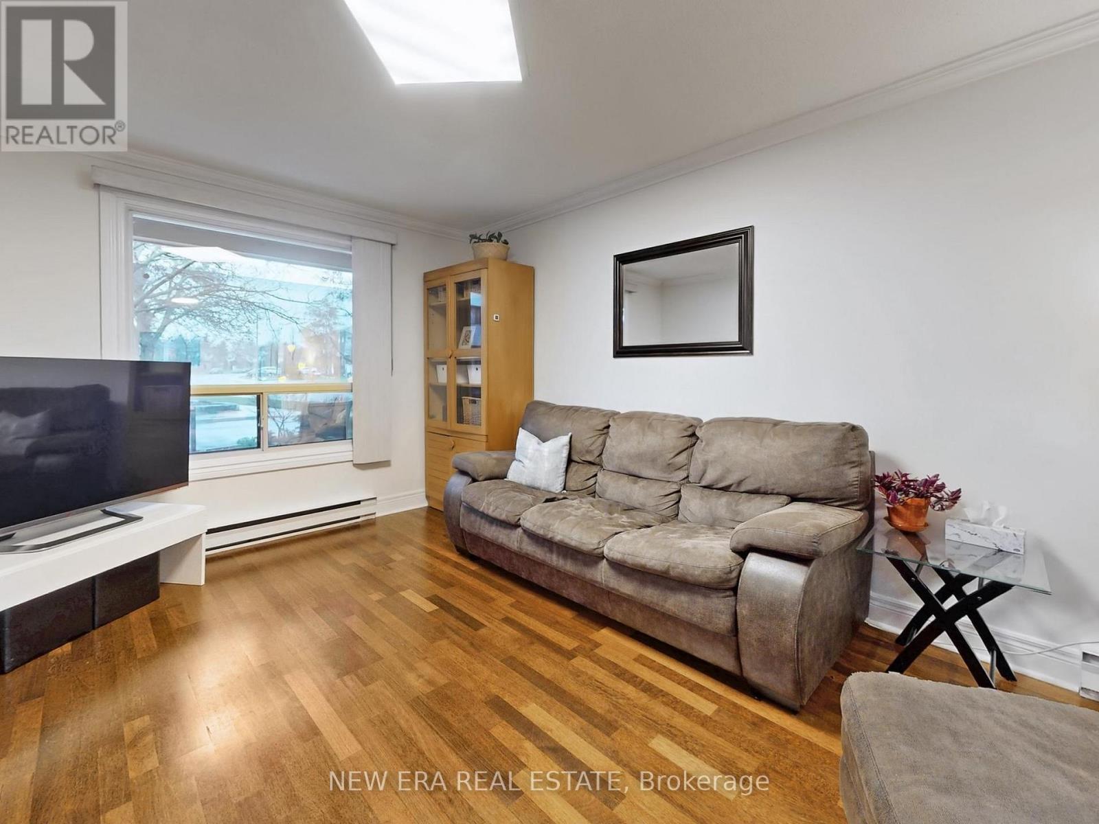 Row / Townhouse for Sale in 55 - 6540 FALCONER DRIVE|Mississauga (Streetsville), Ontario L5N1M1 5