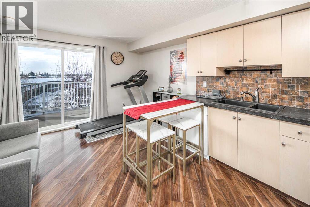 Apartment for Sale in 307, 17 Country Village Bay NE|Calgary, Alberta T3K5Z3 5