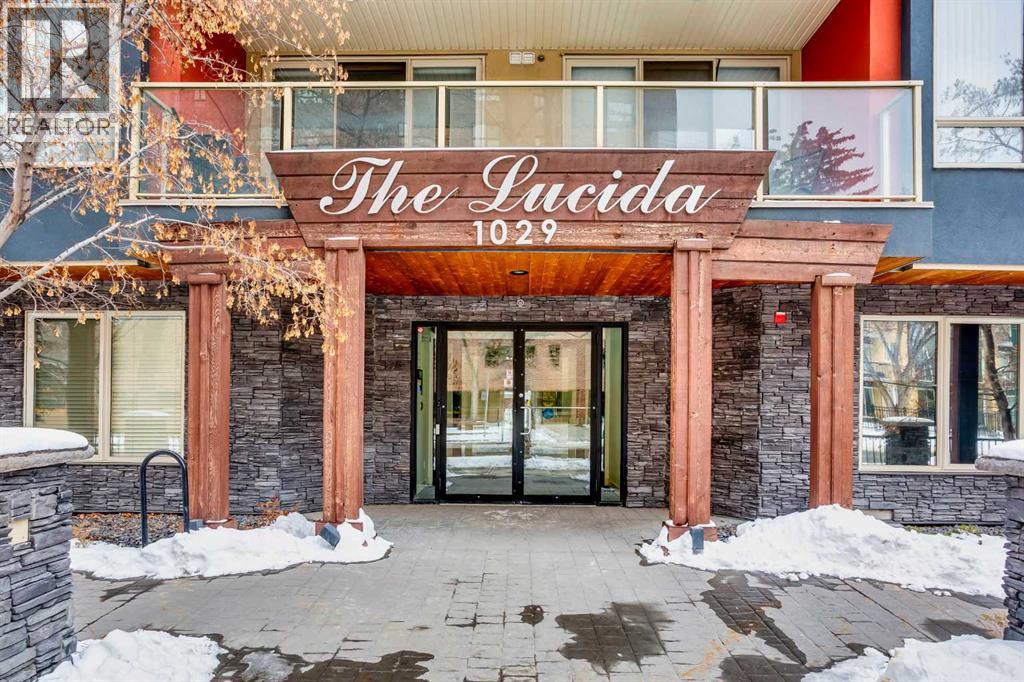 Apartment for Sale in 202, 1029 15 Avenue SW|Calgary, Alberta T2R0S5 2