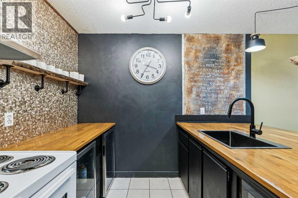 Apartment for Sale in 203, 431 1 Avenue NE|Calgary, Alberta T2E0B3 3