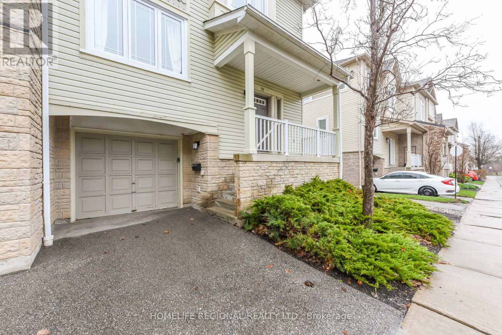 Row / Townhouse for Sale in 72 - 7105 BRANIGAN GATE|Mississauga (Meadowvale Village), Ontario L5N7S2 2