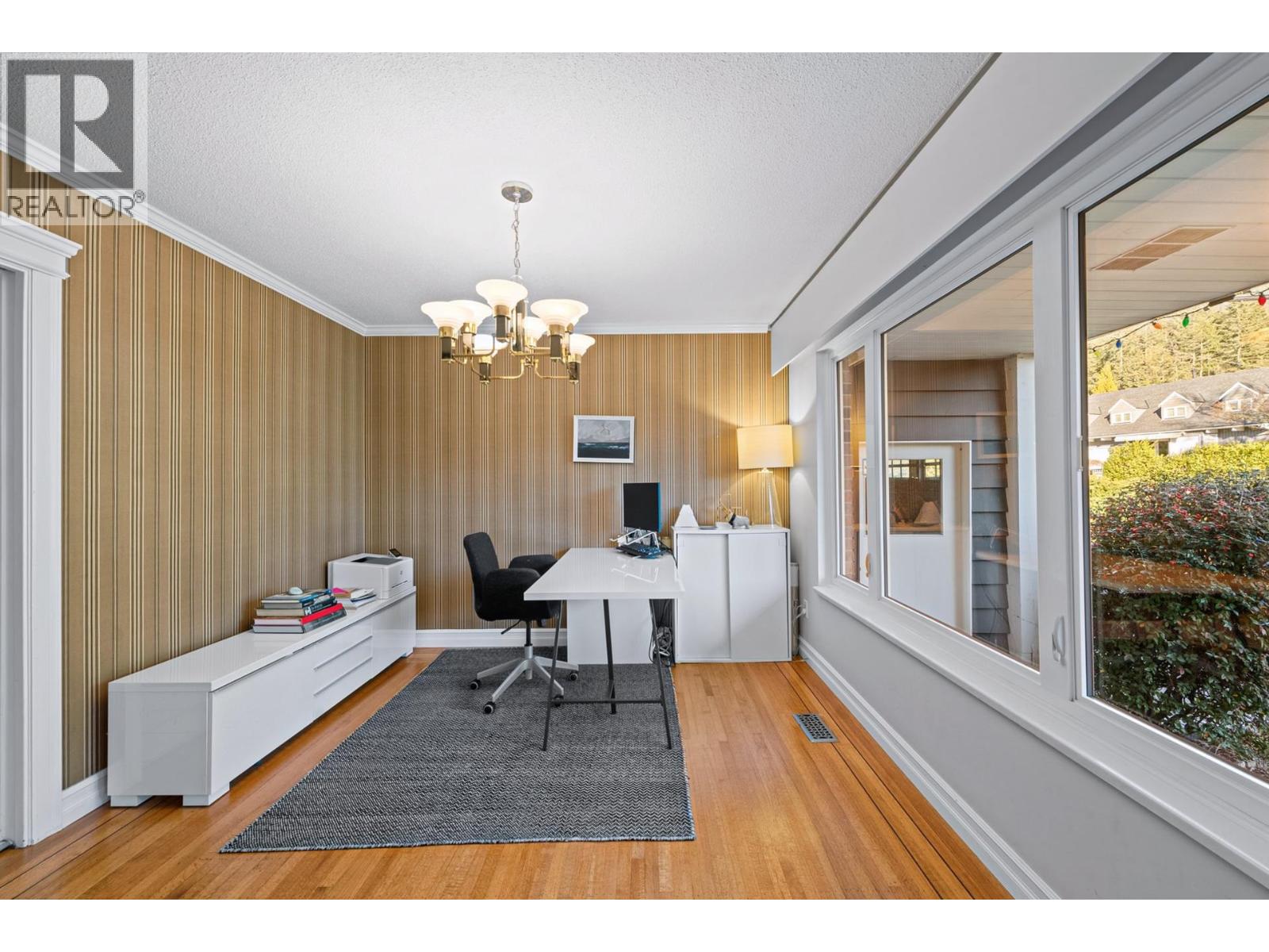 For sale: 4032 RIPPLE ROAD, West Vancouver, British Columbia V7V3K9 ...