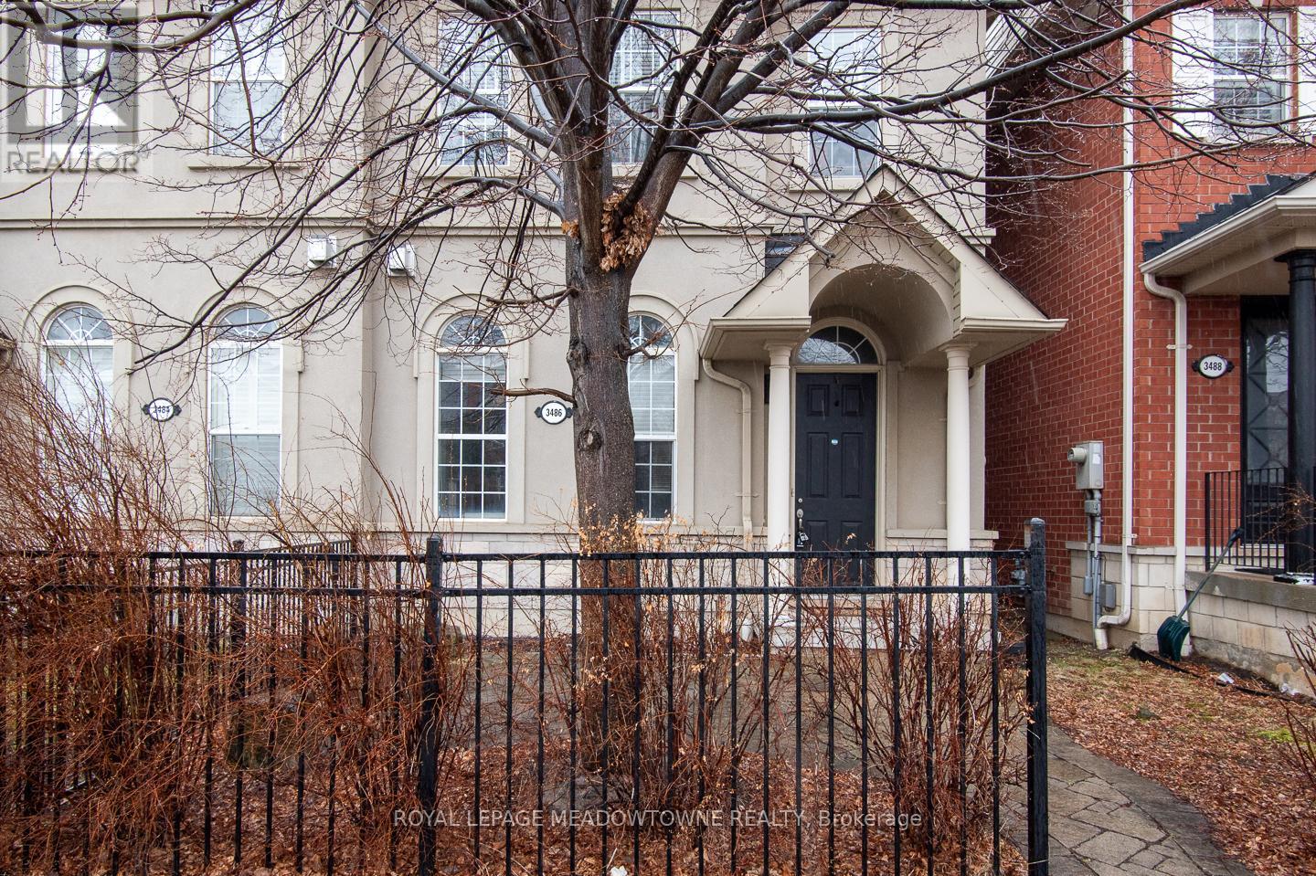 Row / Townhouse for Sale in 3486 EGLINTON AVENUE W|Mississauga (Churchill Meadows), Ontario L5M7P4 2