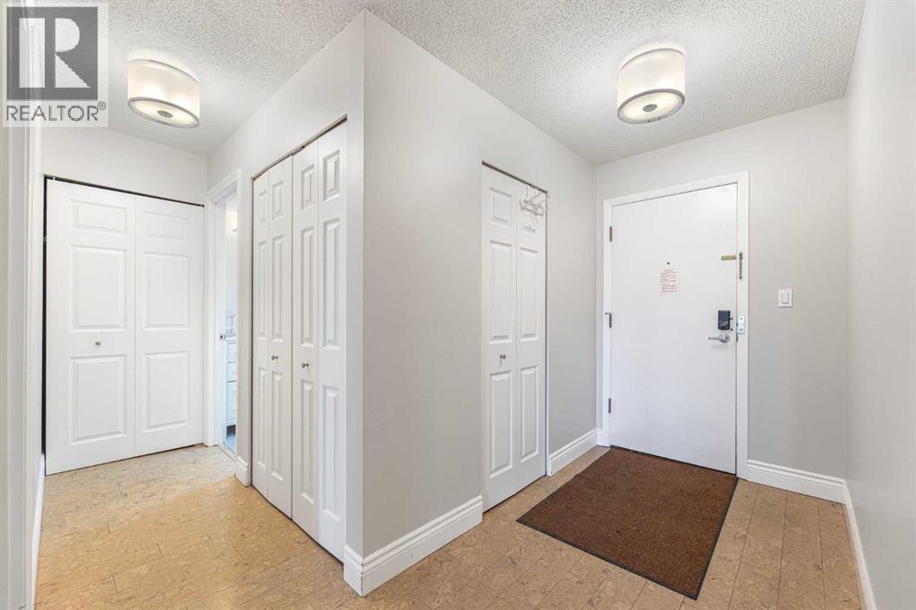 Apartment for Sale in 410, 3730 50 Street NW|Calgary, Alberta T3A2V9 2