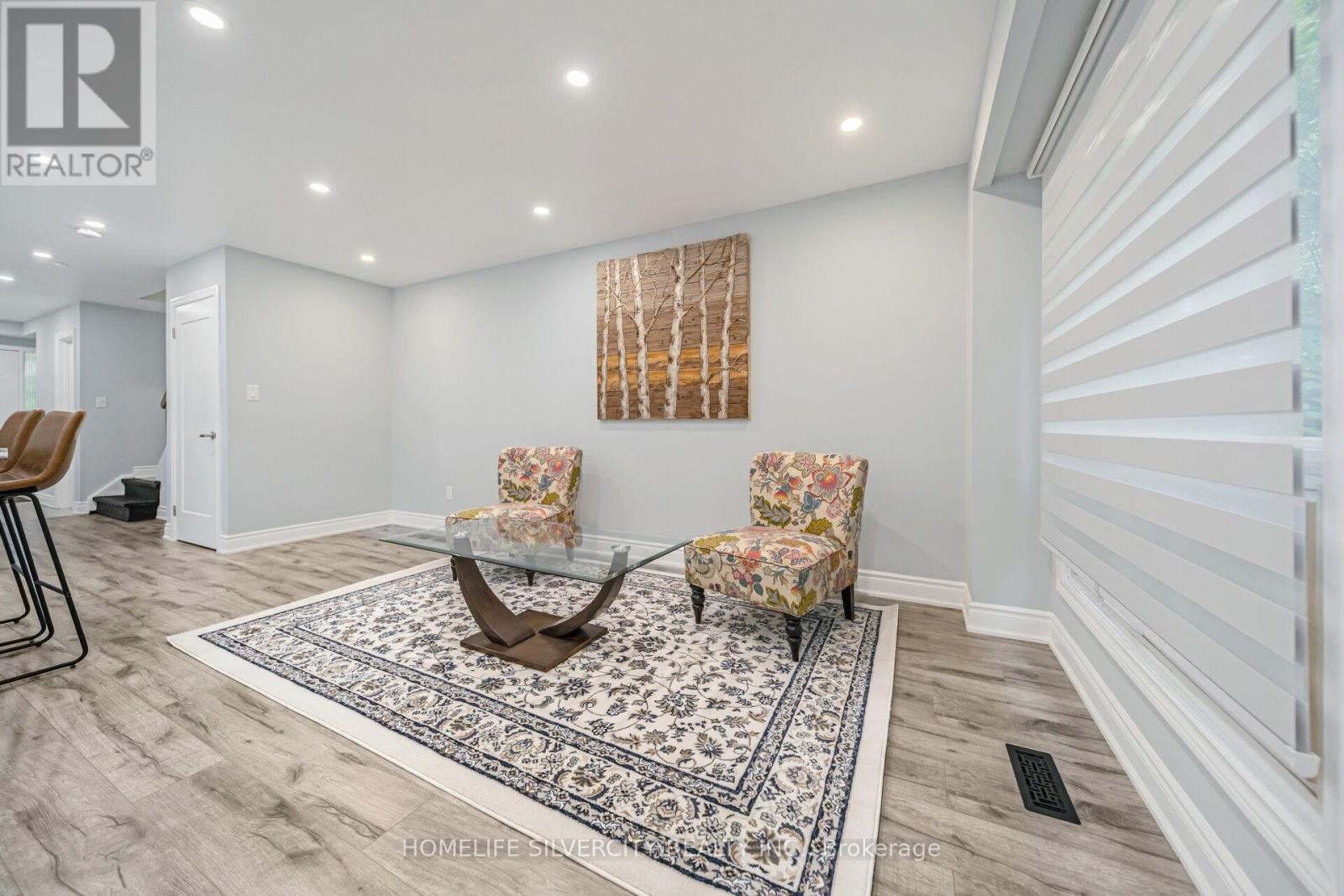 Row / Townhouse for Sale in 66 - 60 HANSON ROAD|Mississauga (Fairview), Ontario L5B2P6 5