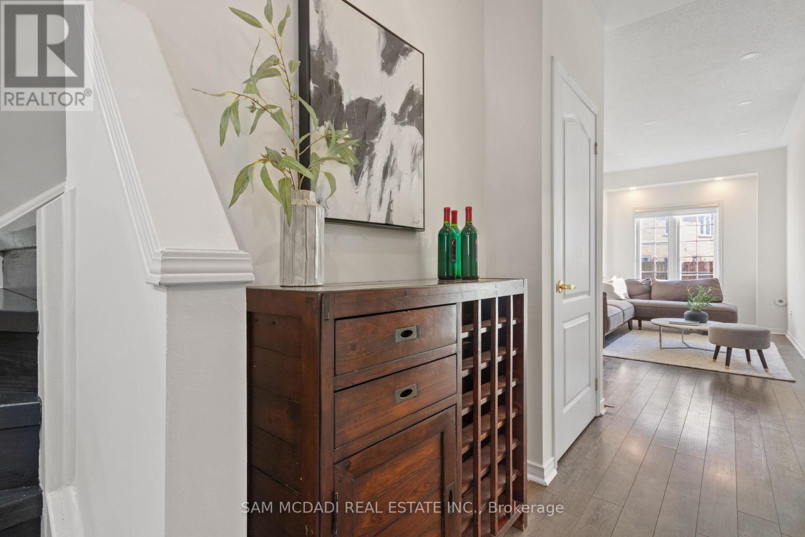 Row / Townhouse for Sale in 11 - 435 HENSALL CIRCLE|Mississauga (Cooksville), Ontario L5A4P1 4