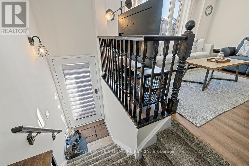 Row / Townhouse for Sale in 1 - 3025 DESTINATION DRIVE|Mississauga (Churchill Meadows), Ontario L5M0P3 4