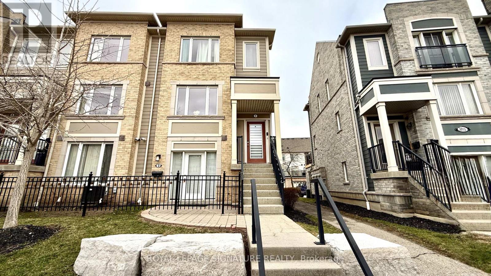 Row / Townhouse for Sale in 1 - 3025 DESTINATION DRIVE|Mississauga (Churchill Meadows), Ontario L5M0P3 2