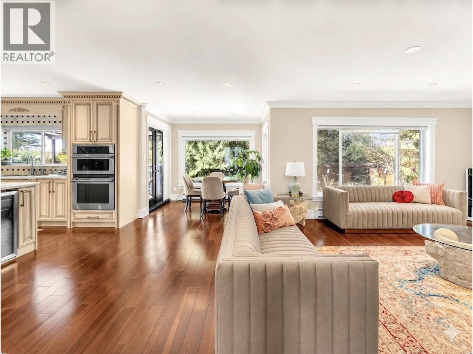 For sale: 3263 NORWOOD AVENUE, North Vancouver, British Columbia