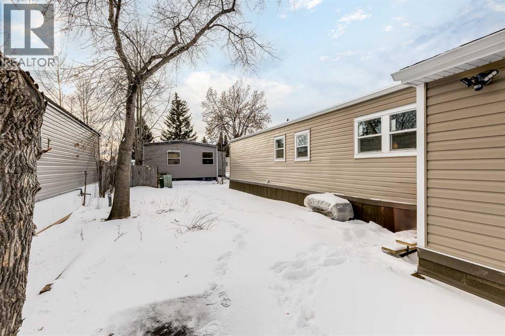 Mobile Home for Sale in 56, 6220 17 Avenue SE|Calgary, Alberta T2A0W6 4