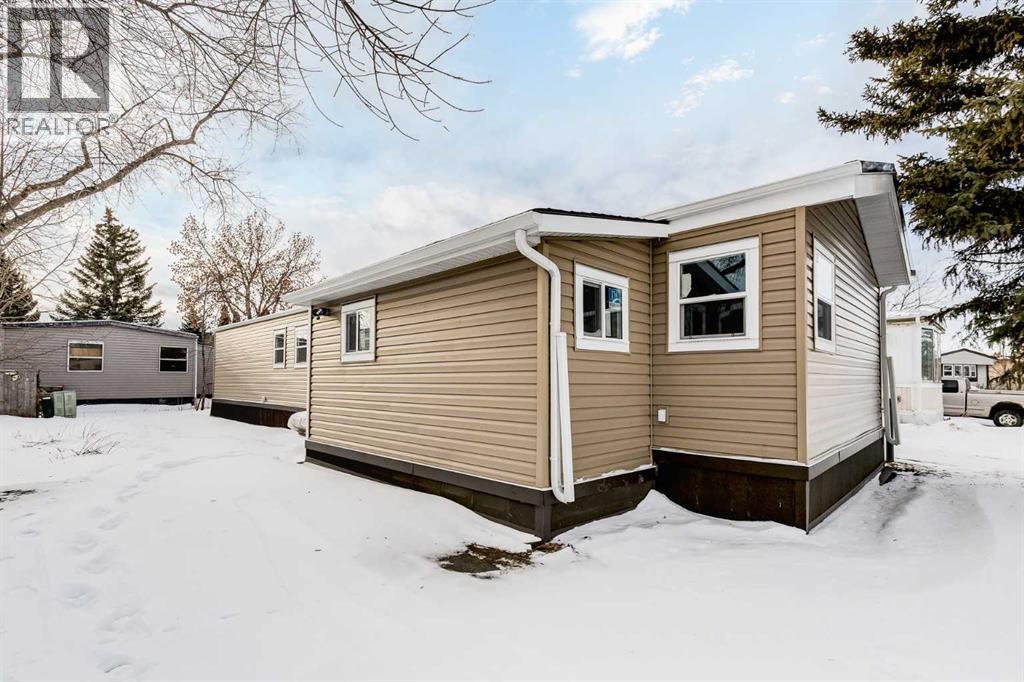Mobile Home for Sale in 56, 6220 17 Avenue SE|Calgary, Alberta T2A0W6