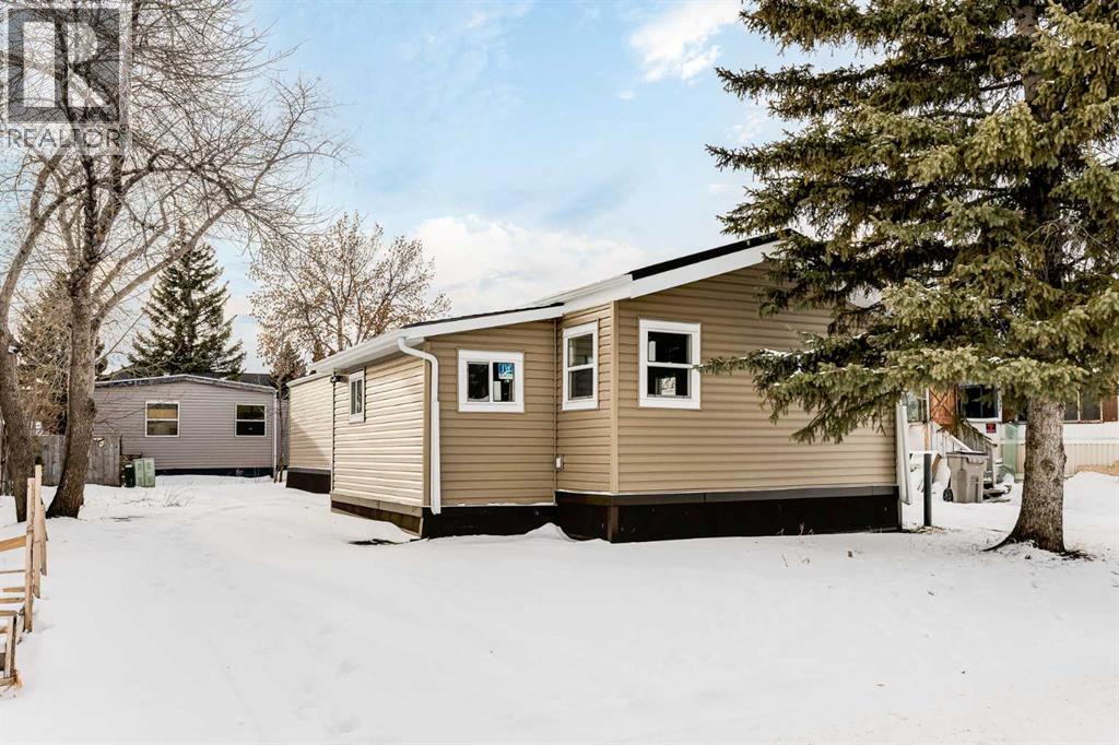 Mobile Home for Sale in 56, 6220 17 Avenue SE|Calgary, Alberta T2A0W6 5