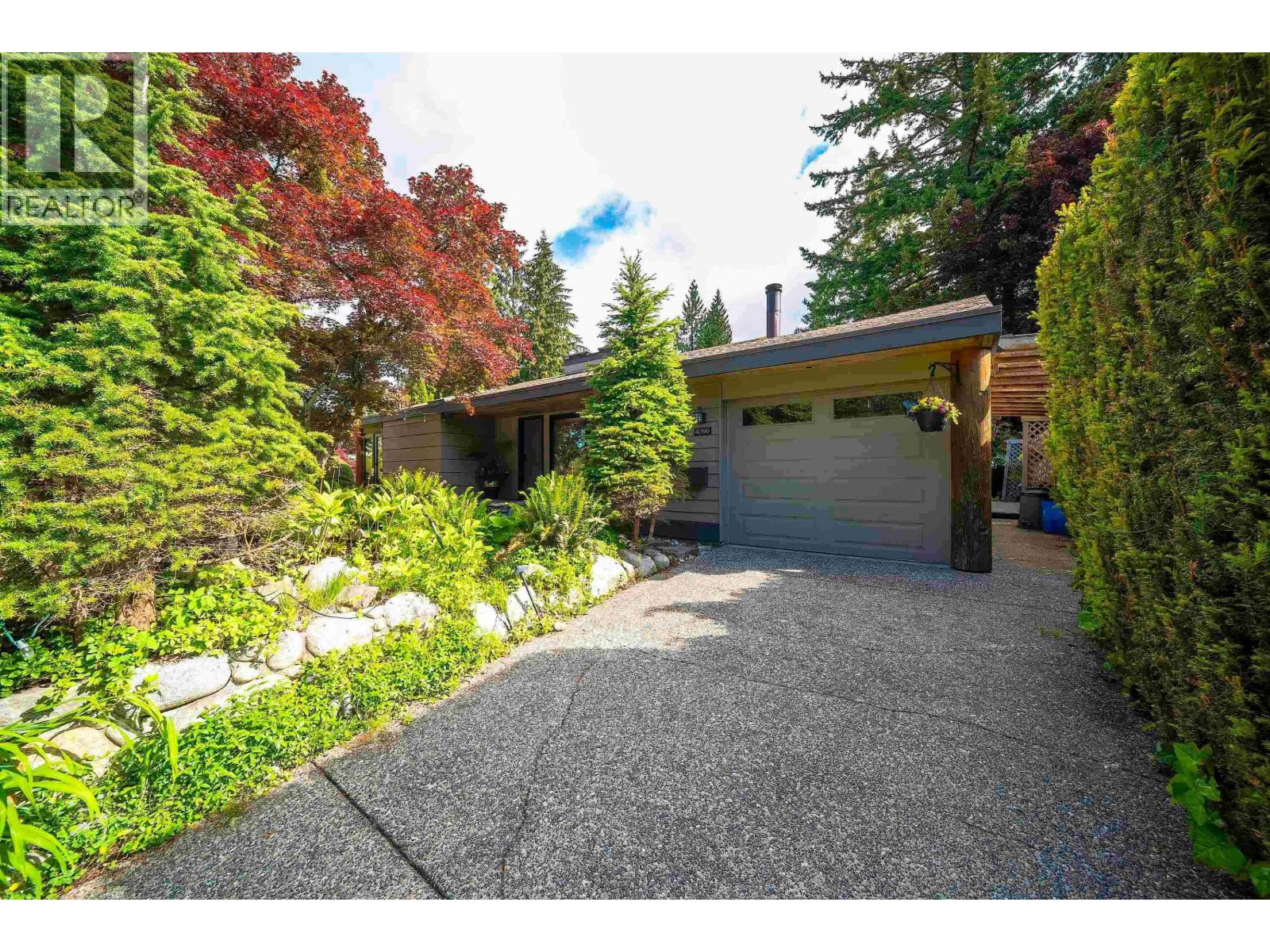 For sale: 4096 SUNSET BOULEVARD, North Vancouver, British Columbia