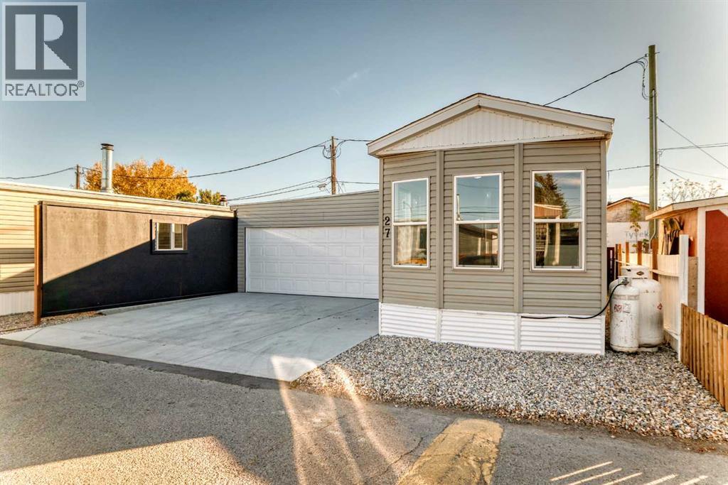 Mobile Home for Sale in 27, 2106 50 Street SE|Calgary, Alberta T2B1M7 2