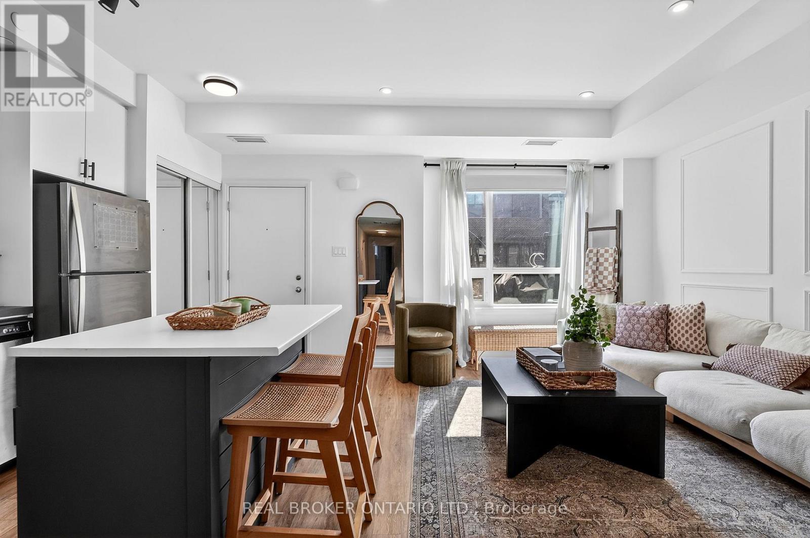 Row / Townhouse for Sale in 9 - 1238 CAWTHRA ROAD|Mississauga (Mineola), Ontario L5G4K7 2