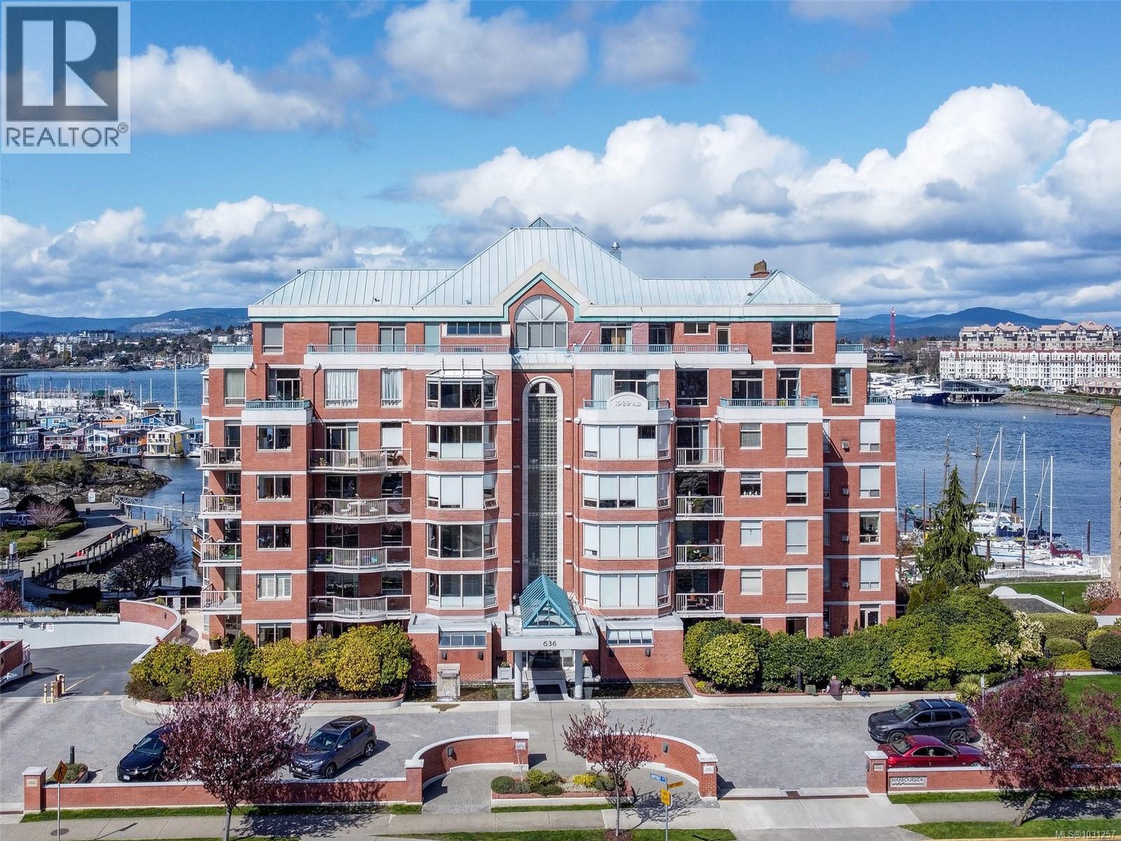For sale: 502 636 Montreal St, Victoria, British Columbia V8V4Y1