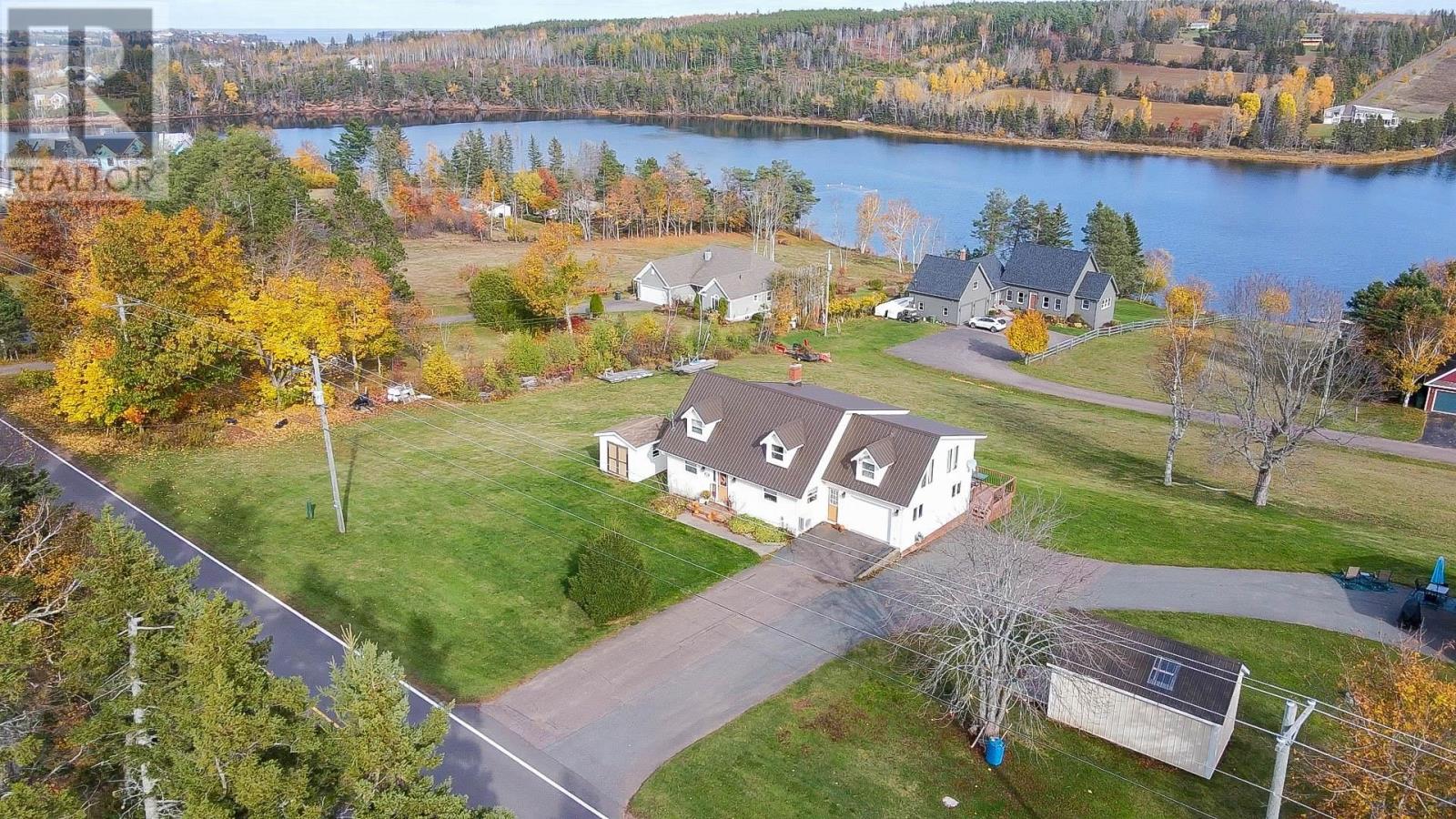 1396 Rattenbury Road