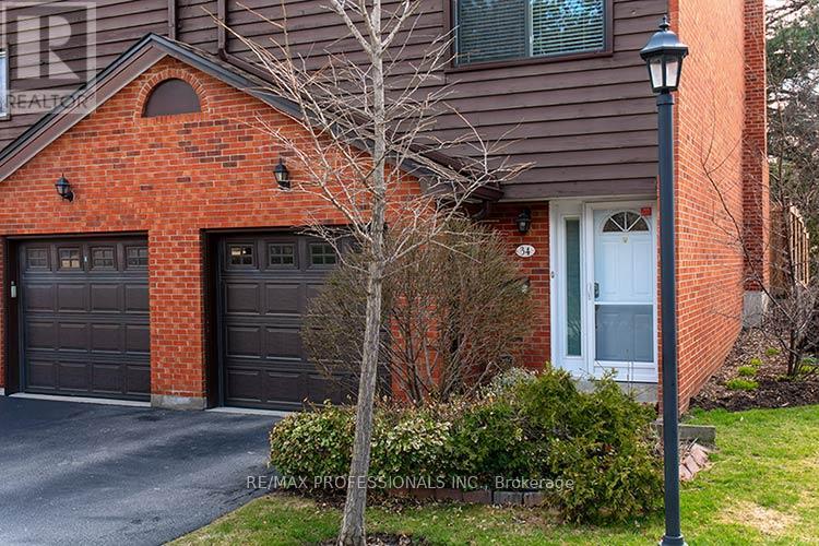 Row / Townhouse for Sale in 34 - 4230 FIELDGATE DRIVE|Mississauga (Rathwood), Ontario L4W2M5 3