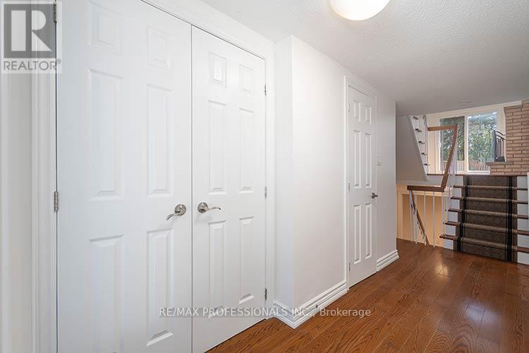 Row / Townhouse for Sale in 34 - 4230 FIELDGATE DRIVE|Mississauga (Rathwood), Ontario L4W2M5 5