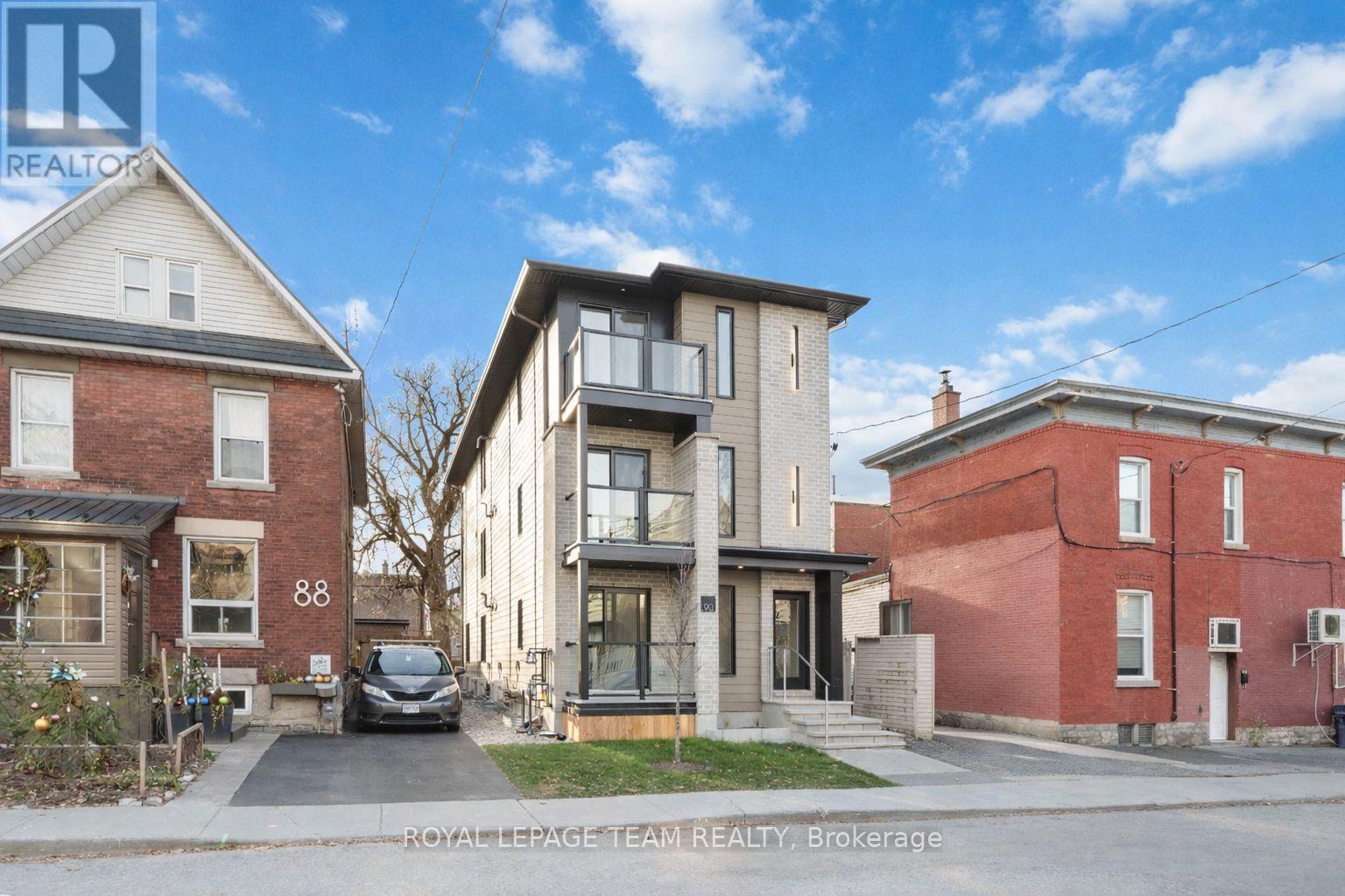90 ELM STREET · Fourplex, Ottawa