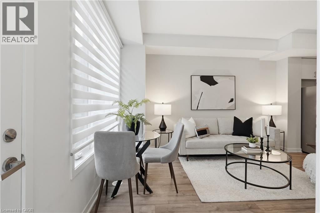 Row / Townhouse for Sale in 3425 RIDGEWAY Drive Unit# 10|Mississauga, Ontario L5L0B9 3