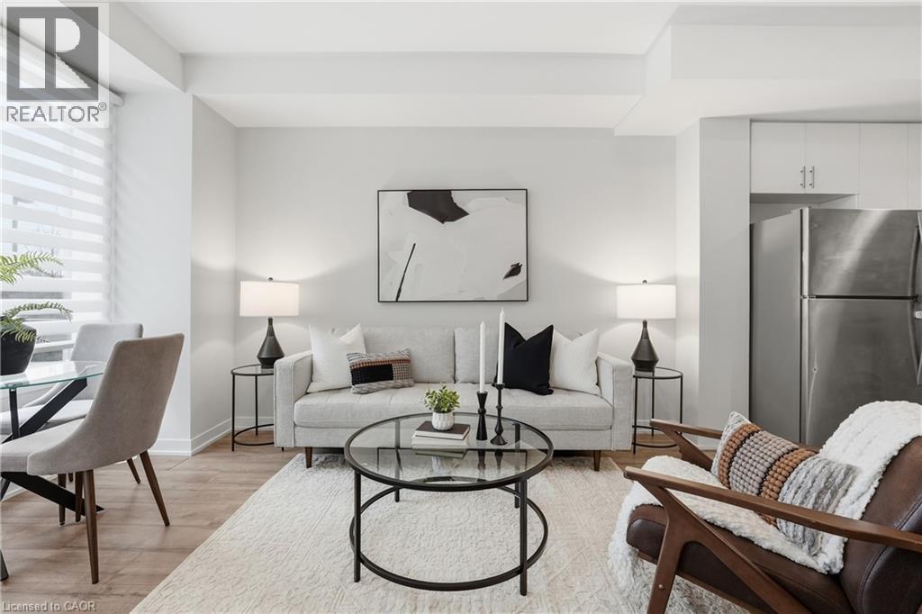 Row / Townhouse for Sale in 3425 RIDGEWAY Drive Unit# 10|Mississauga, Ontario L5L0B9 4