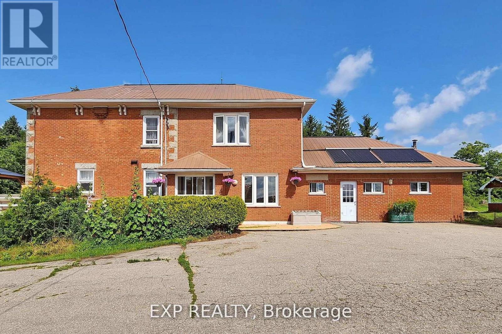 For sale: 351219 SEVENTEENTH LINE E, East Garafraxa, Ontario