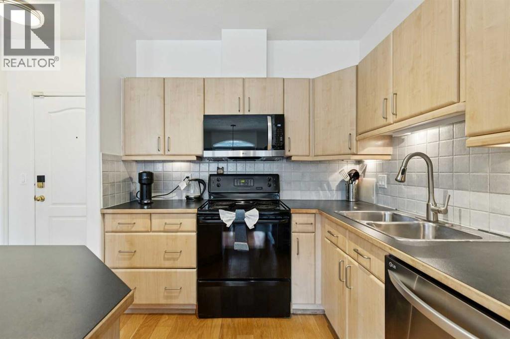 Apartment for Sale in 202, 1026 12 Avenue SW|Calgary, Alberta T2R0J6 5