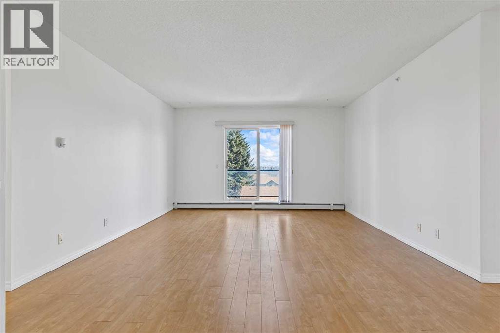 Apartment for Sale in 304, 2022 Canyon Meadows Drive SE|Calgary, Alberta T2J7H1 3