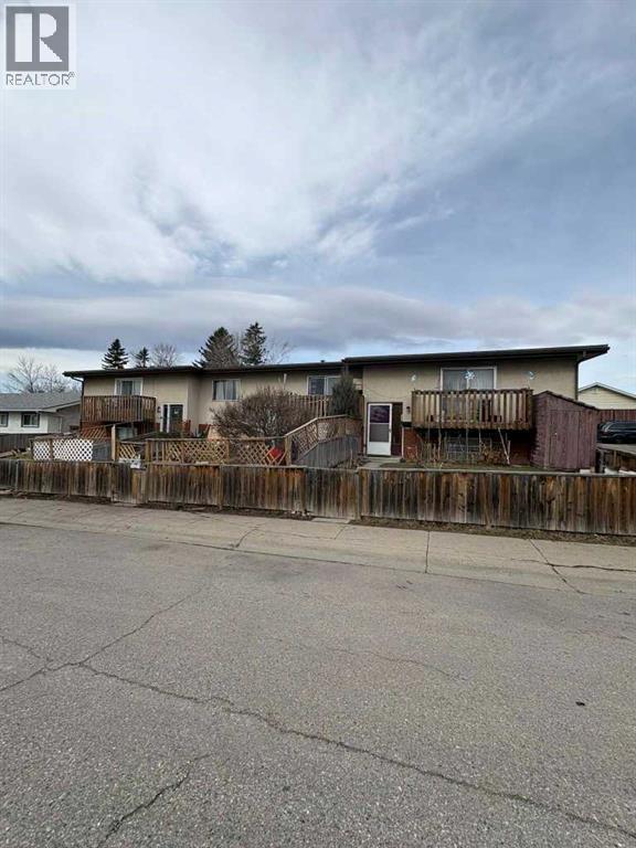 Row / Townhouse for Sale in 716B Raynard Crescent SE|Calgary, Alberta T2A1X7 4