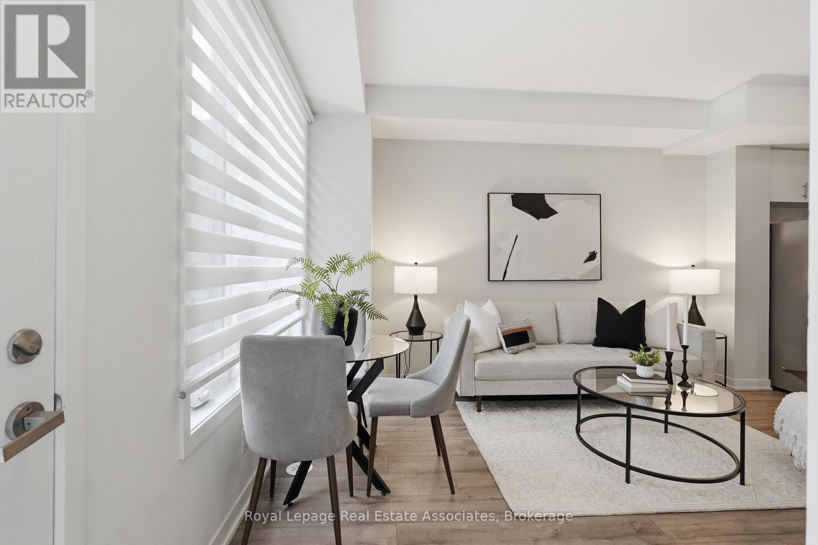 Row / Townhouse for Sale in 10 - 3425 RIDGEWAY DRIVE|Mississauga (Erin Mills), Ontario L5L0B9 3