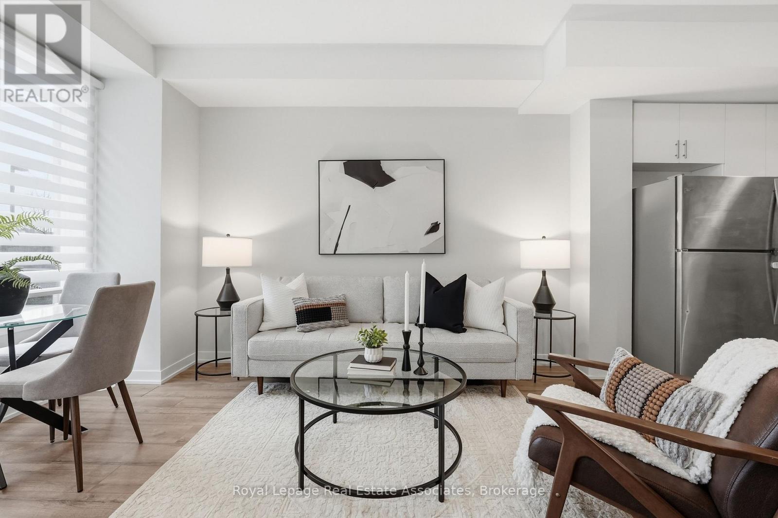 Row / Townhouse for Sale in 10 - 3425 RIDGEWAY DRIVE|Mississauga (Erin Mills), Ontario L5L0B9 4