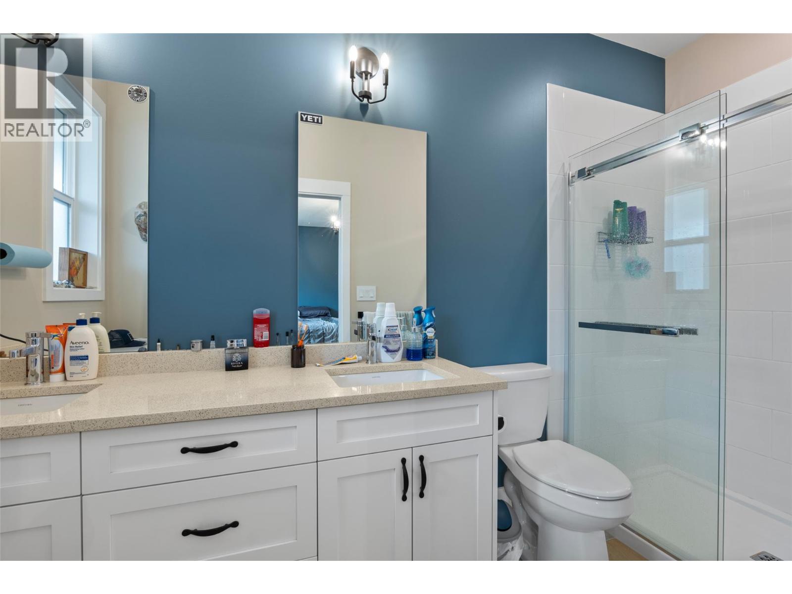 For sale: 2535 SUNSET Drive, Kamloops, British Columbia V2C4K1