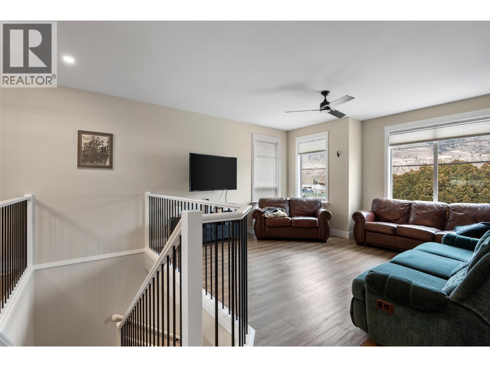 For sale: 2535 SUNSET Drive, Kamloops, British Columbia V2C4K1