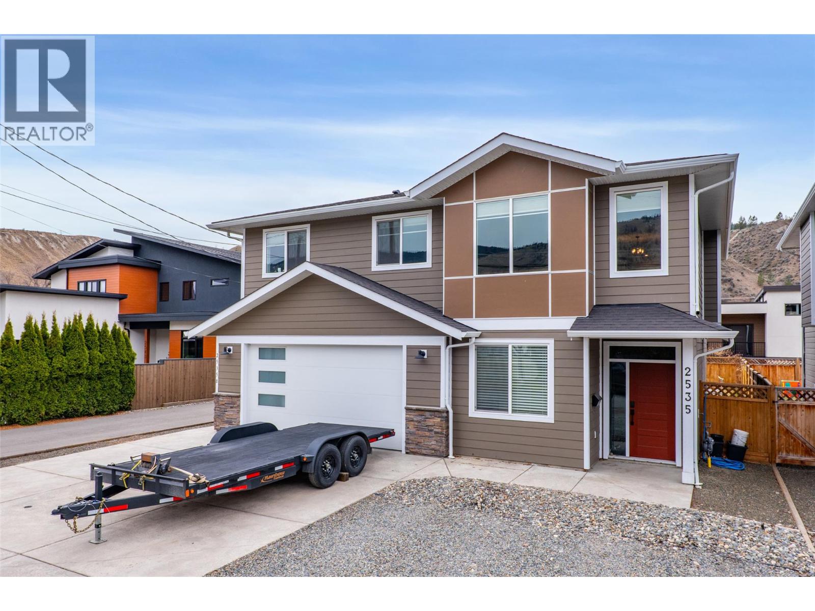 Yourelia♪ For sale: 2535 SUNSET Drive, Kamloops, British Columbia V2C4K1