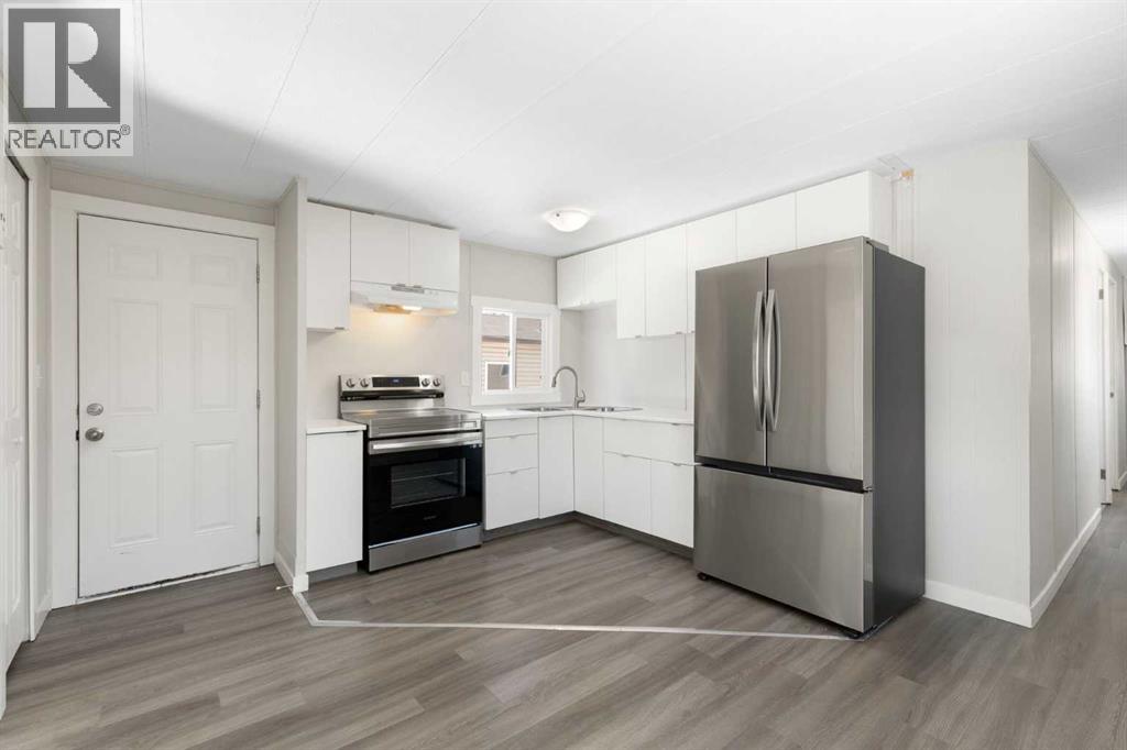 Mobile Home for Sale in 40, 6220 17 Avenue SE|Calgary, Alberta T2A0W6 4