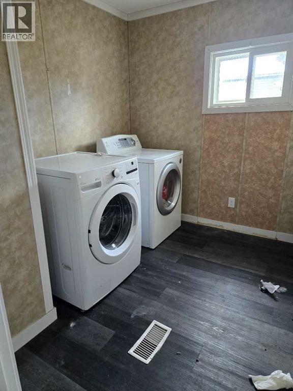 Mobile Home for Sale in 142, 6220 17 Avenue SE|Calgary, Alberta T2A0W6 5