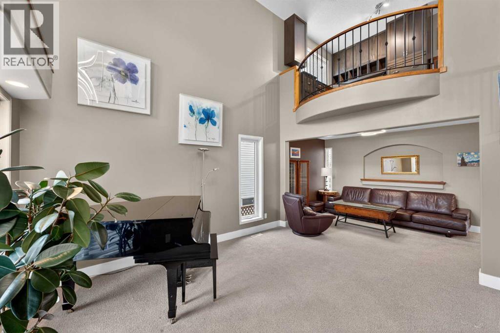 House for Sale in 111 Valley Ponds Crescent NW|Calgary, Alberta T3B5T7 3